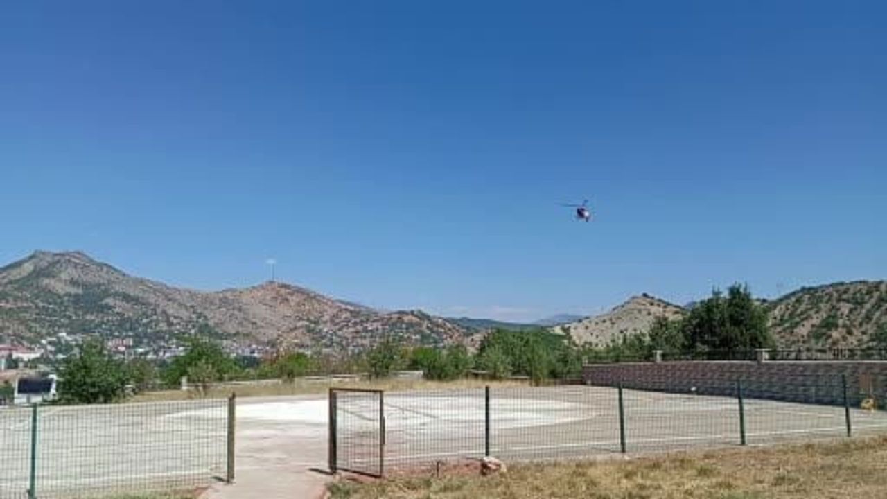Mazgirt'te el parmaklarından yaralanan kadın Malatya'ya helikopterle sevk edildi