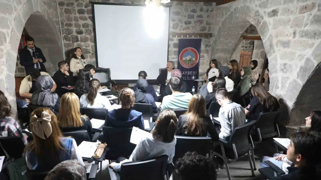 Mektep Melikgazi ile düşünceye açılan kapı: sosyal bilimler okulu için başvurular başladı