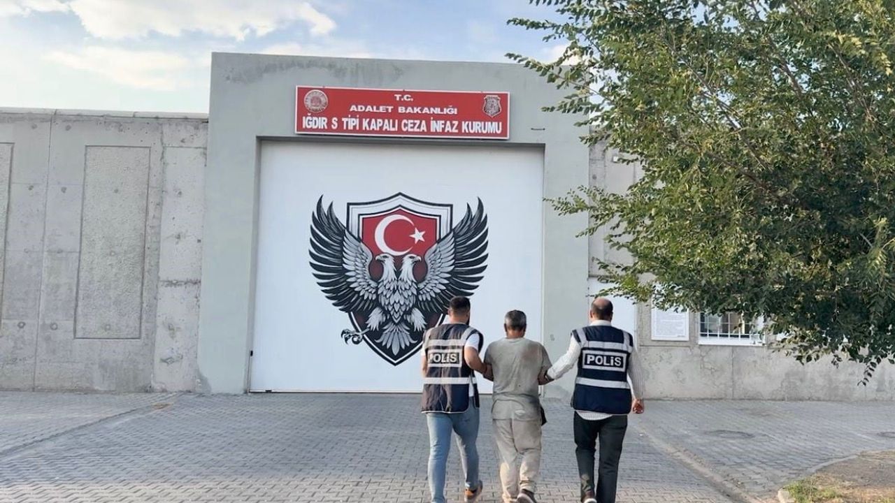 Melekli'de bir iş yerinde saklanan hırsızlık hükümlüsü yakalandı