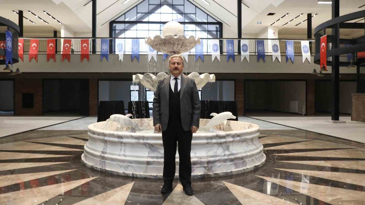 Melikgazi'de 48 yeni hizmet aracı çocuklarla buluşacak