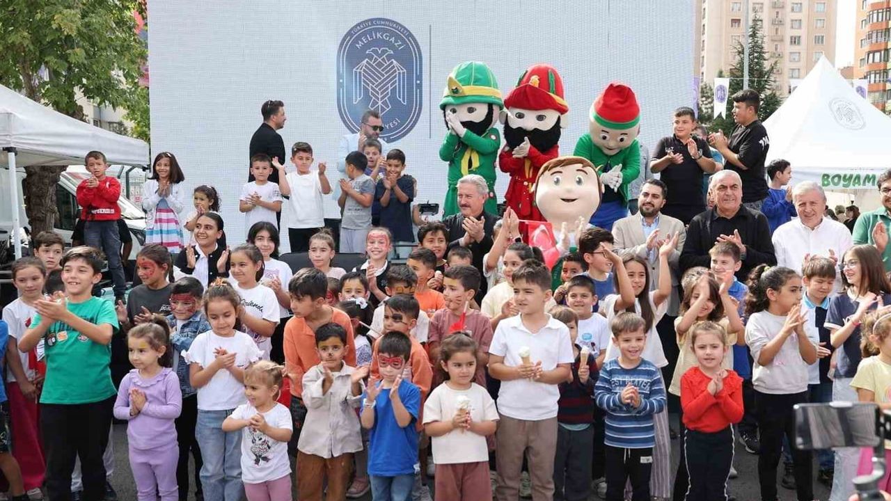 Melikgazi'de çocuk şenliğiyle 48 yeni araç hizmete girdi