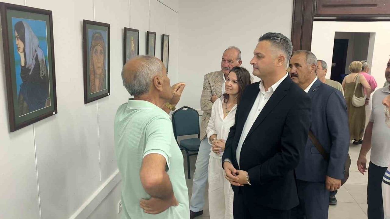 Menteşe'de kadın figürleriyle Anadolu kültürünü anlatan sergi ilgi gördü