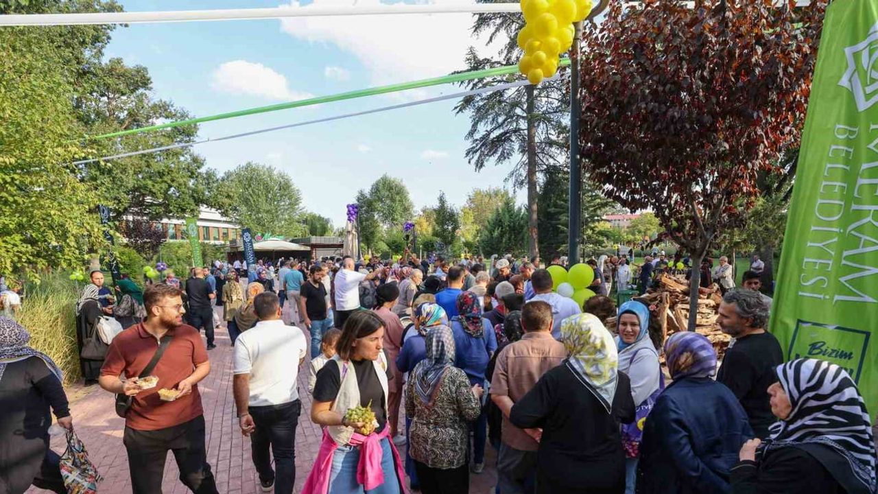 Meram bağlarında nostalji kaynadı: odun ateşinde pekmez ve bulgur şenliği
