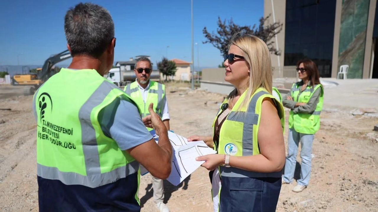 Merkezefendi kanal yolunda trafik düzenini sağlayan akıllı kavşak hizmete girdi