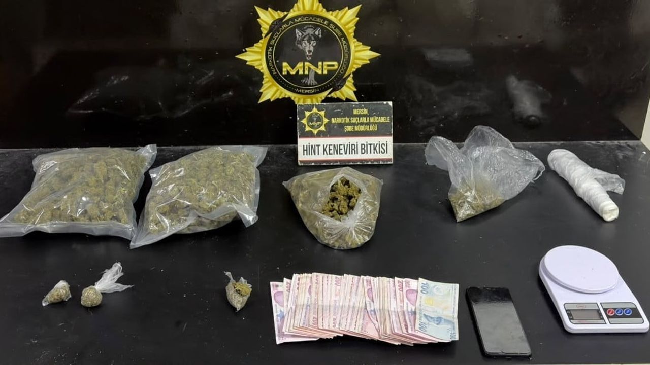 Mersin'de sokak satıcılarına yönelik operasyonda dört şüpheli tutuklandı