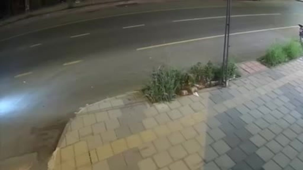 Mersin’de 'Yeni Parti' ofisi ile iki iş yerine ateş: 4 şüpheli tutuklandı