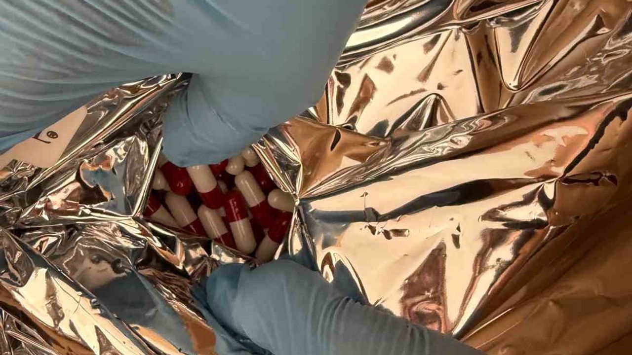 Mersin deposunda milyonlarca kapsül ve 1 ton 250 kilogram sentetik ham madde ele geçirildi