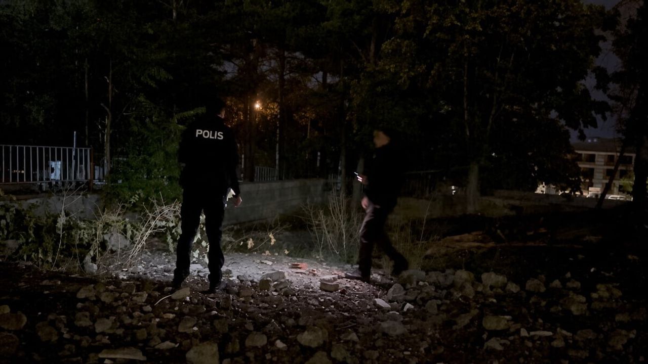 Metruk binada saklanan üç yabancı uyruklu şüpheli polis operasyonuyla yakalandı