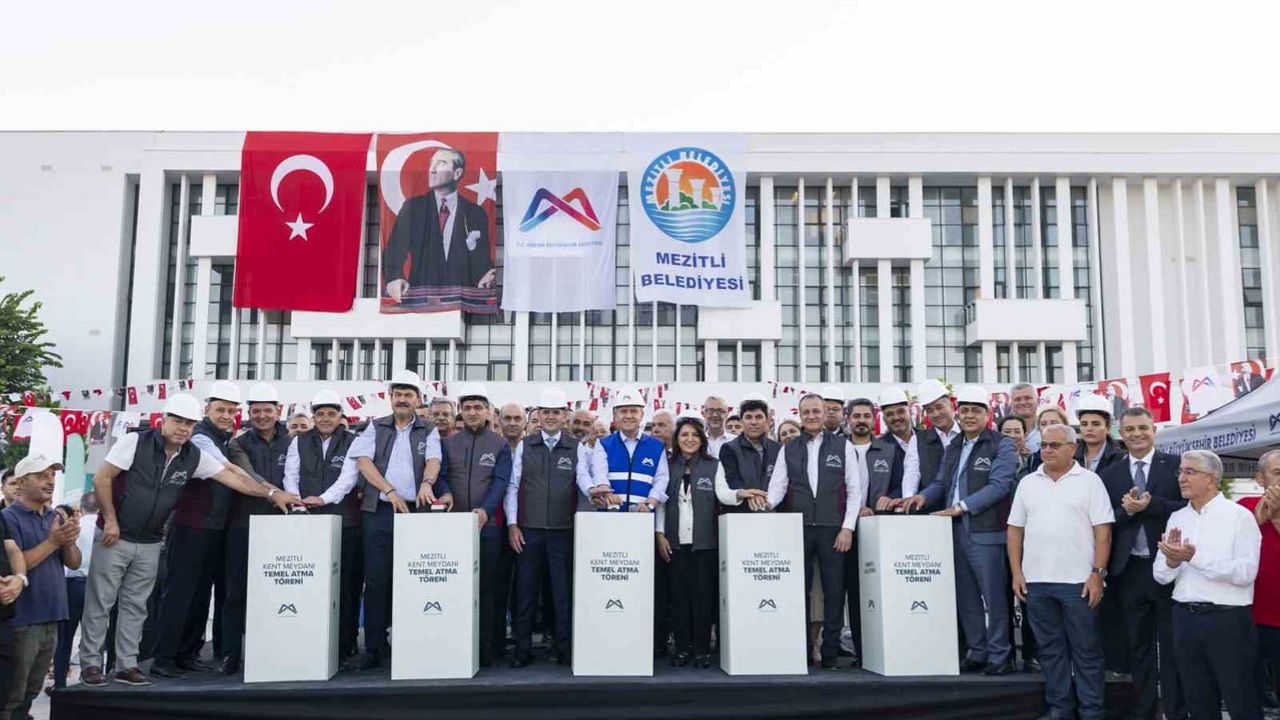 Mezitli kent meydanının temeli atıldı: 38 bin metrekarelik yeni yaşam alanı 180 günde tamamlanacak