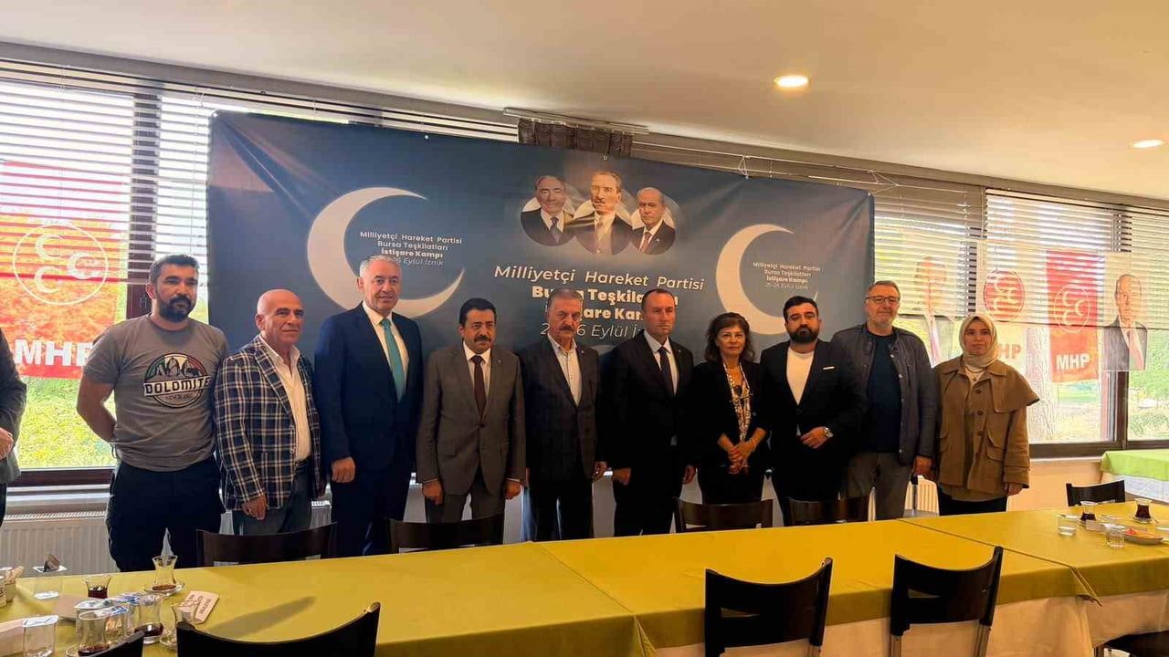 MHP Bursa teşkilatları İznik'te istişare kampında gündemi değerlendirdi