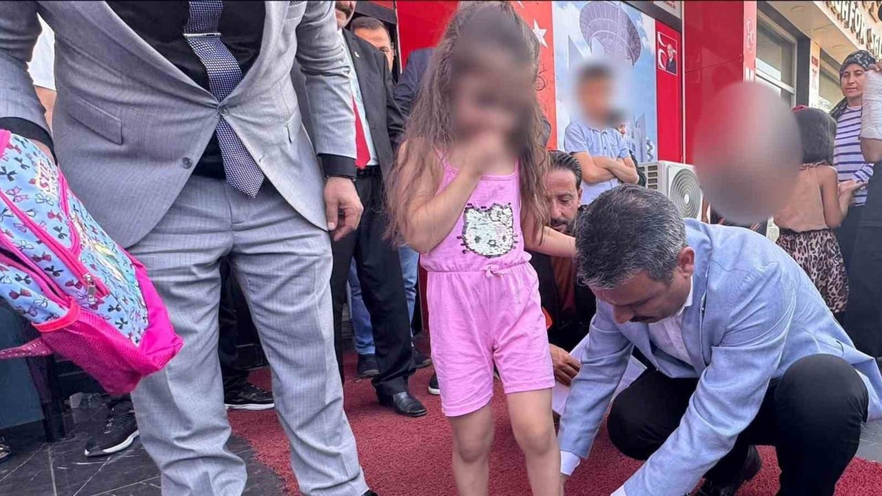MHP'den Diyarbakır'daki öğrencilere okul malzemesi ve ayakkabı desteği