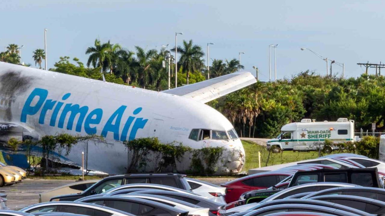 Miami havalimanında iniş kazasında beş kişi yaşamını yitirdi