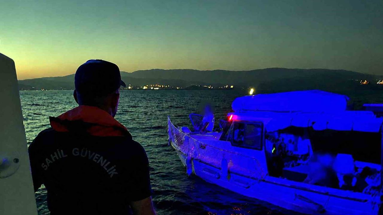 Milas açıklarında motor arızası yaşayan tekne güvenli şekilde limana çekildi