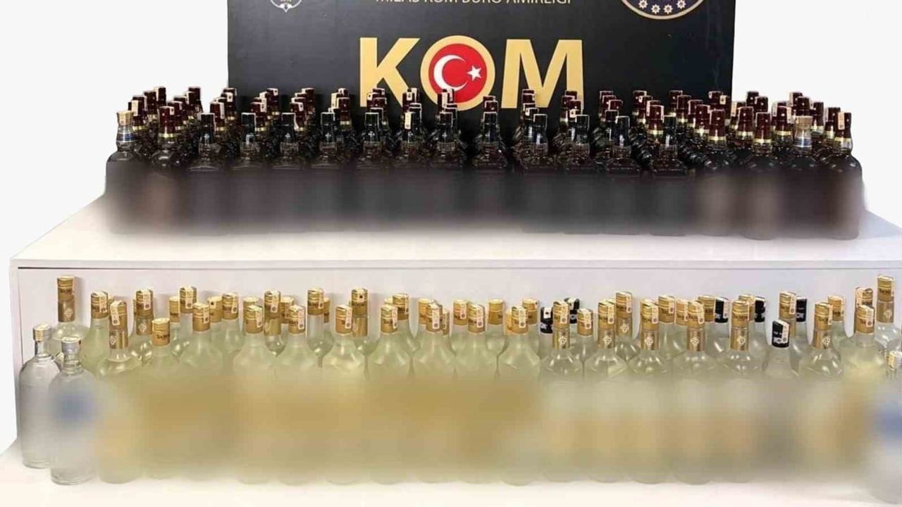 Milas’ta durdurulan araçta 144,7 litre kaçak içki ele geçirildi