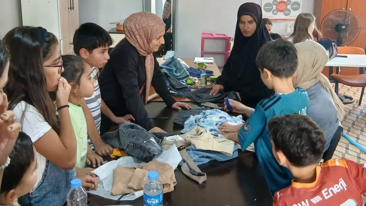 Minik ellerden büyük mesaj: Hakkâri'de geri dönüşümle iklim bilinci