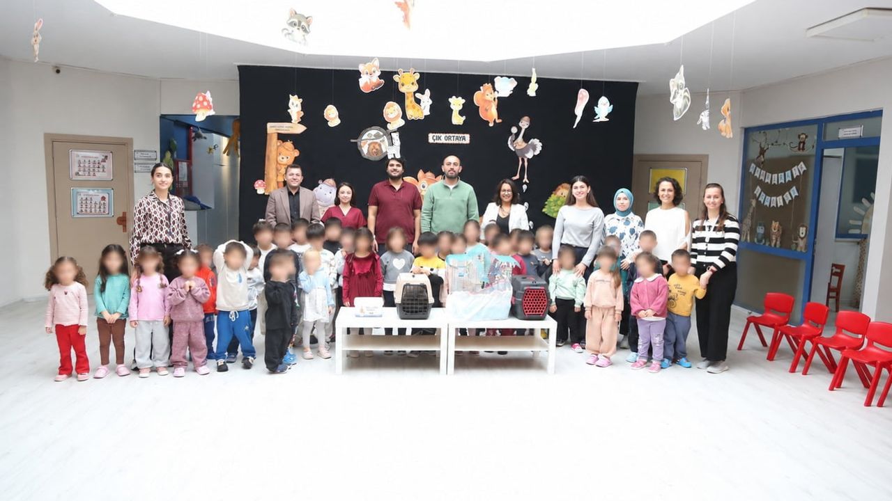 Miniklere veterinerlik mesleğinin kapıları açıldı: hayvan sevgisi okulda pekişti