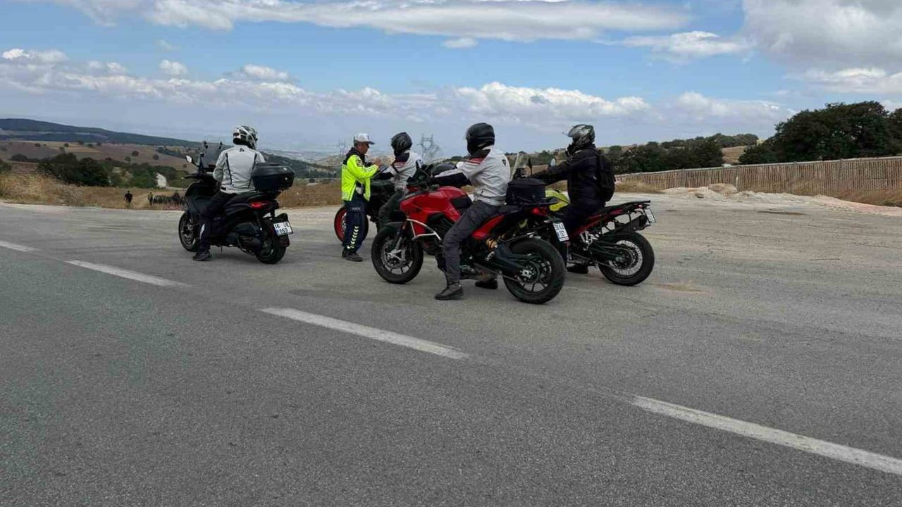 Motosiklet sürücülerine görünürlük uyarısı: reflektif yelek çağrısı