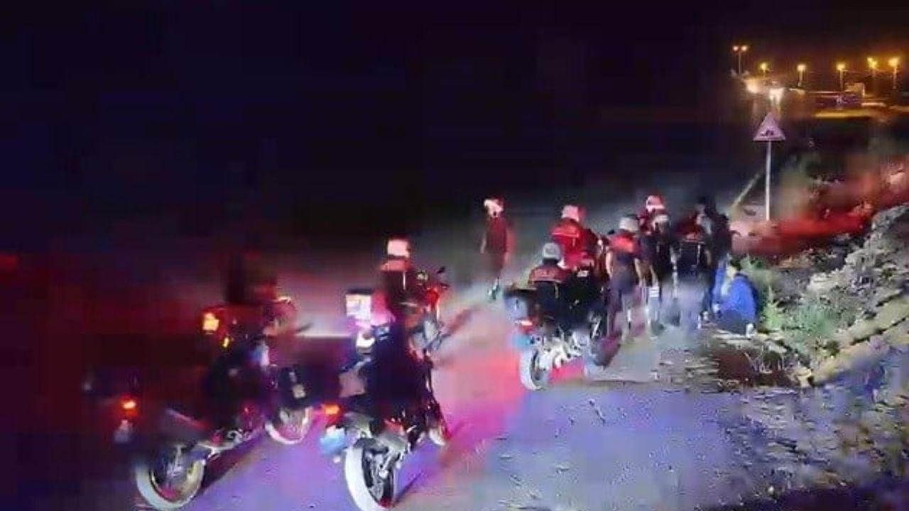 Motosikletli timlerin iki haftalık uygulaması Malatya'da uyuşturucu ve ruhsatsız silahları ortaya çıkardı