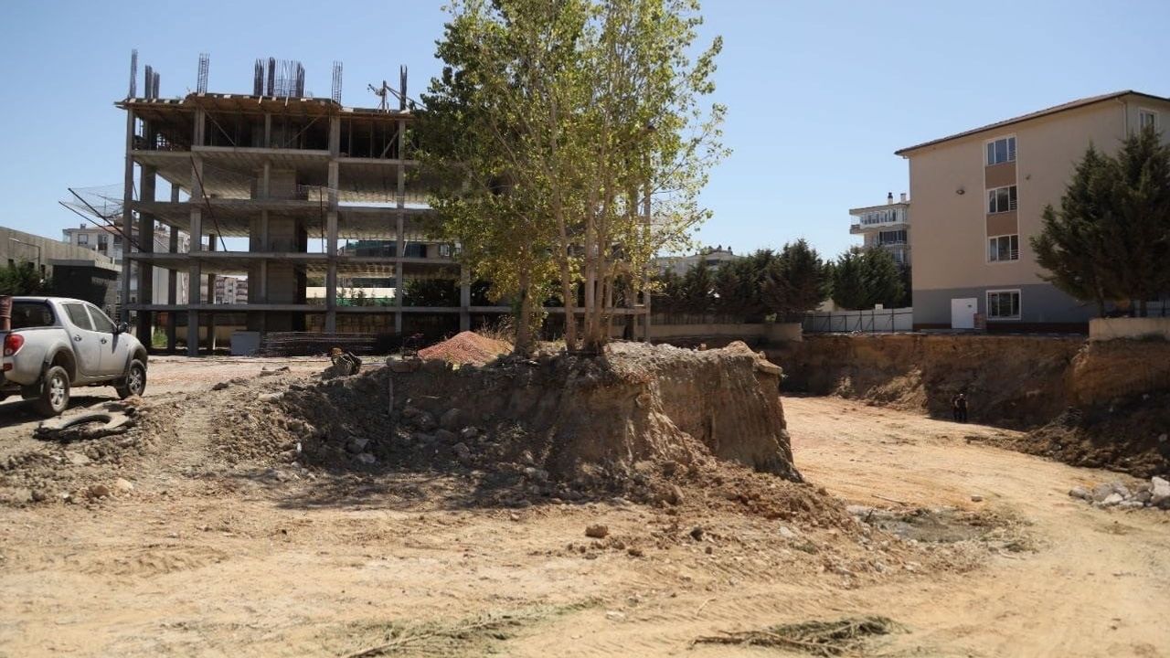 Mudanya mütareke ilkokulunda çökme sonrası yerinde inceleme