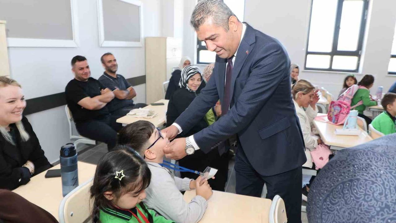 müdür ekici aziziye zübeyde hanım ilkokulunda yeni dönemin önceliklerini paylaştı