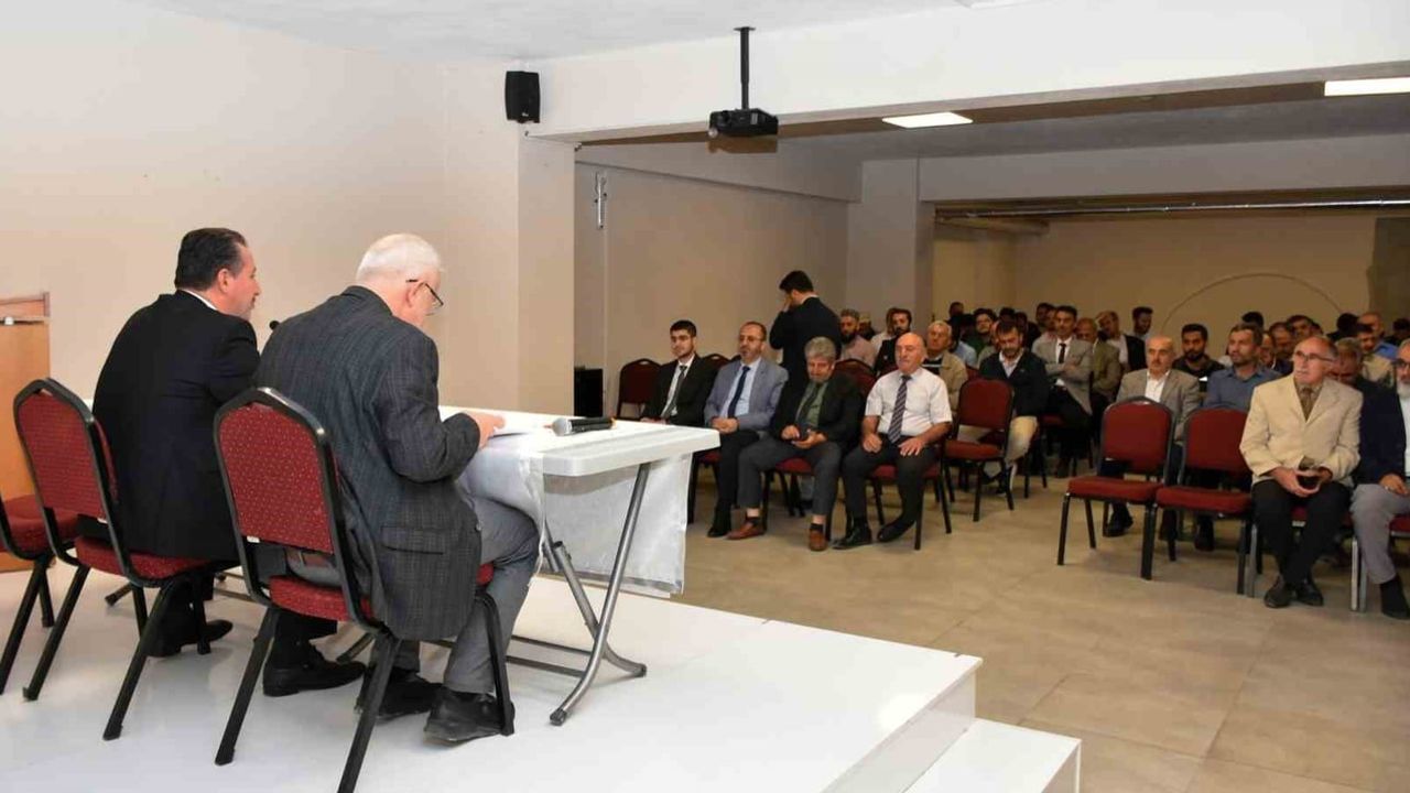Müftü Ahmet Dilek, görevden ayrılışında imam hatiplerle son kez bir araya geldi