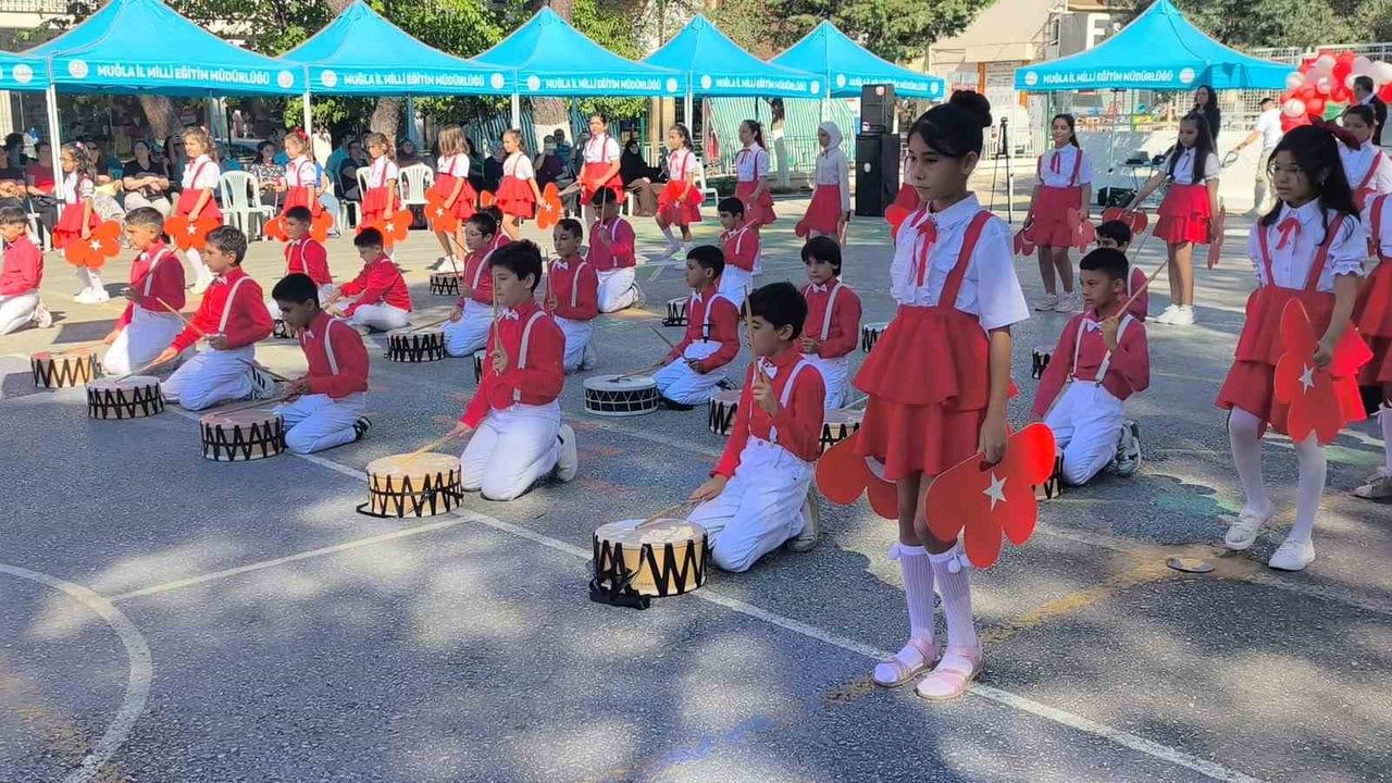 Muğla'da yeni dönem: 162 bin öğrenci sınıflarıyla buluştu