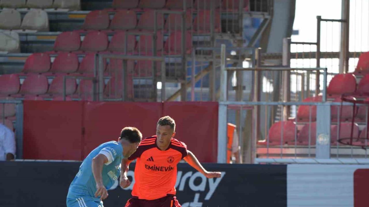 Muğlaspor deplasmanda Ümraniyespor'u tek golle geçti