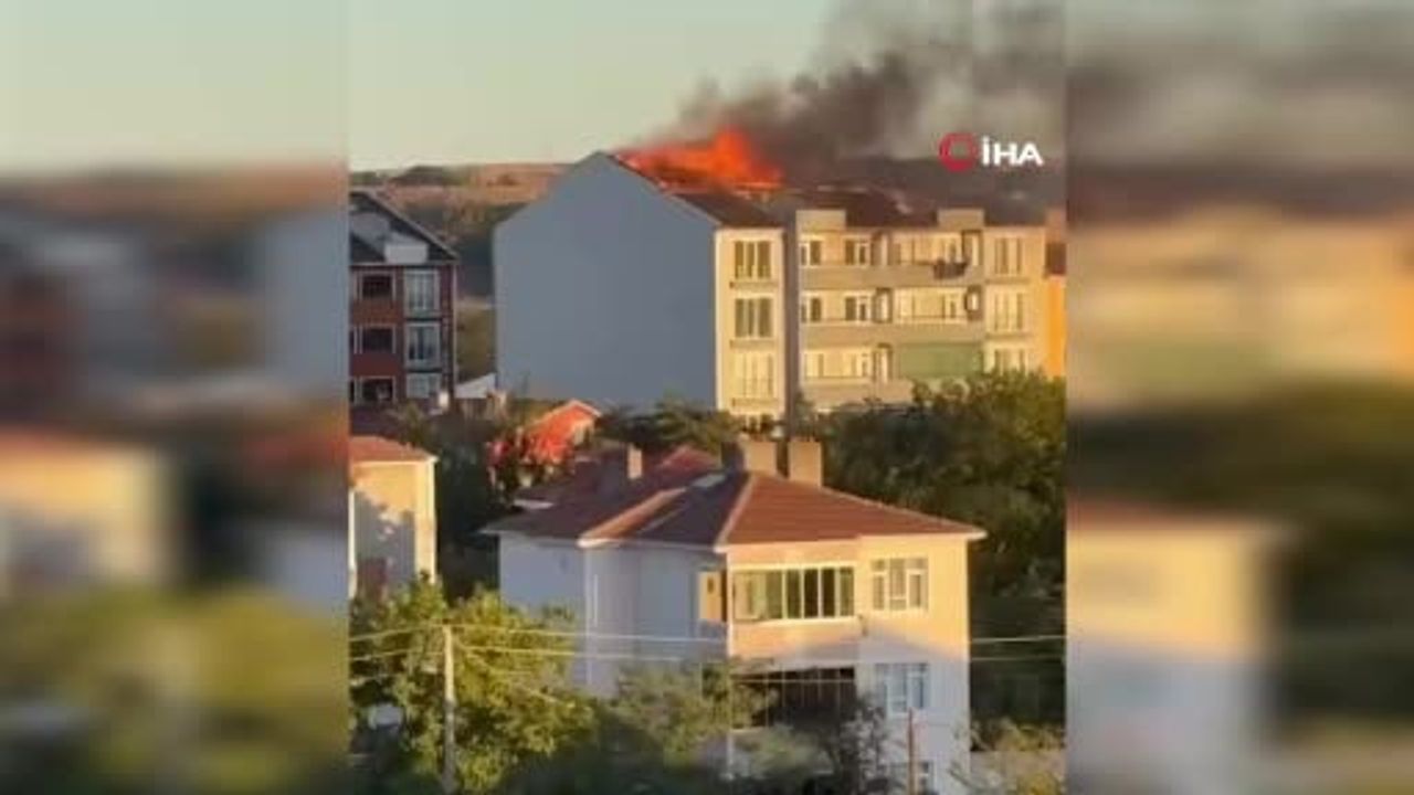 Muratlı'da çatı katında çıkan yangın itfaiyeyi seferber etti