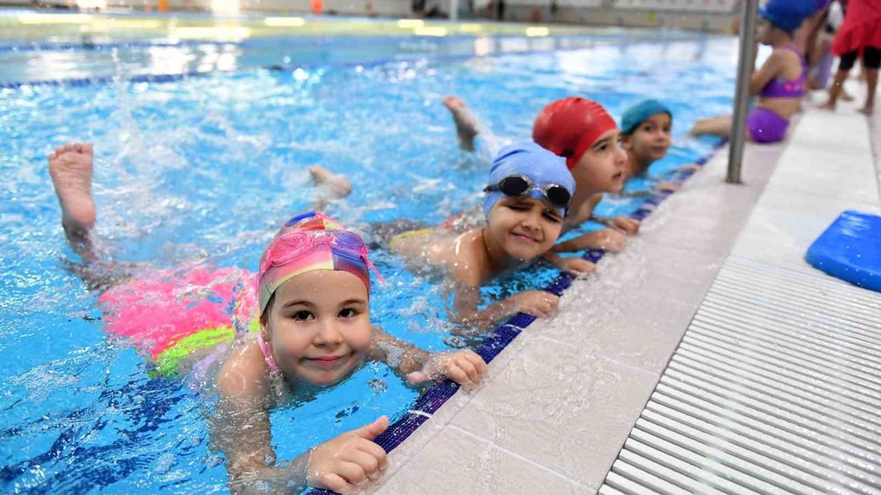 Muratpaşa'da her yaşa 23 branşta sonbahar spor kayıtları başladı
