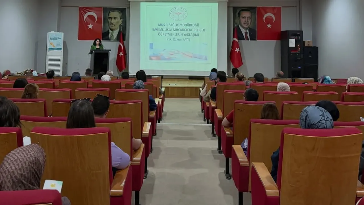 Muş'ta rehber öğretmenlerin bağımlılıkla mücadelede rolü güçlendirildi