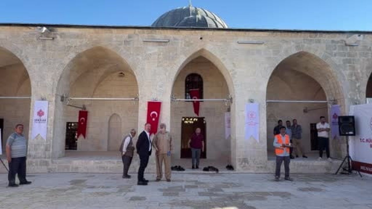 Musalla camii tarihi dokusuna sadık kalarak deprem sonrası yeniden ibadete açıldı
