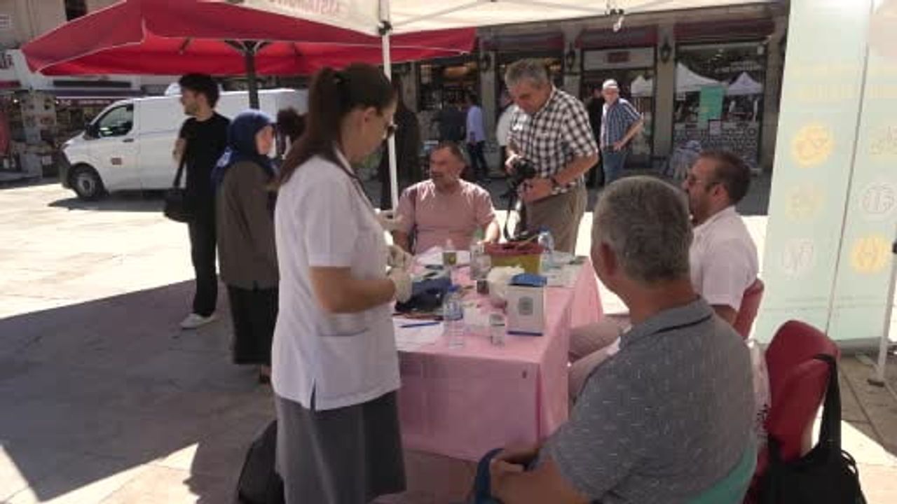 Nasrullah meydanı'nda sağlık bilinci güçleniyor: ücretsiz tarama ve bilgilendirme
