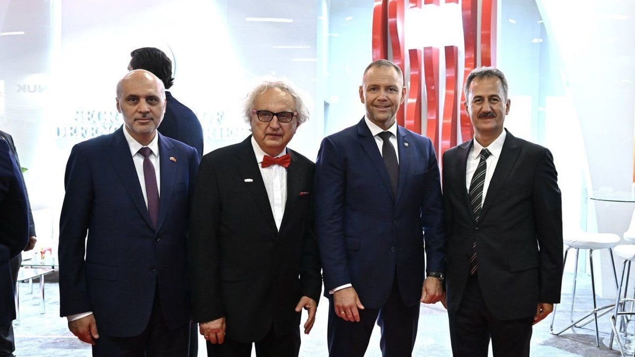 Nawrocki'nin MSPO ziyaretinde SSB ve ASELSAN stantları öne çıktı