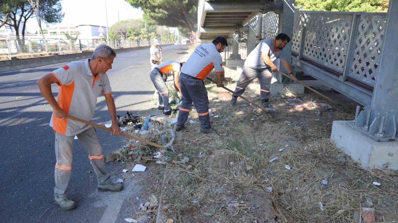 Nazilli’de karayolunda eş zamanlı temizlik seferberliği