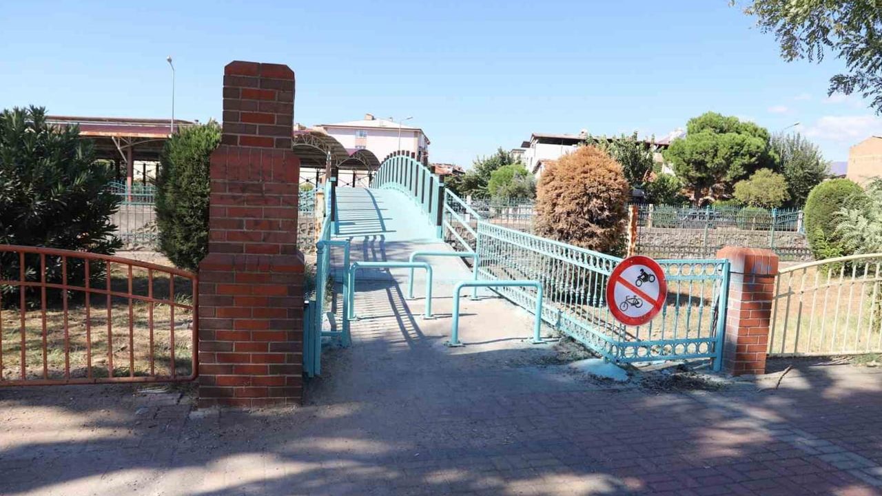 Nazilli'de Yeşil Mahalle köprüsünde hız ve güvenlik düzenlemesi