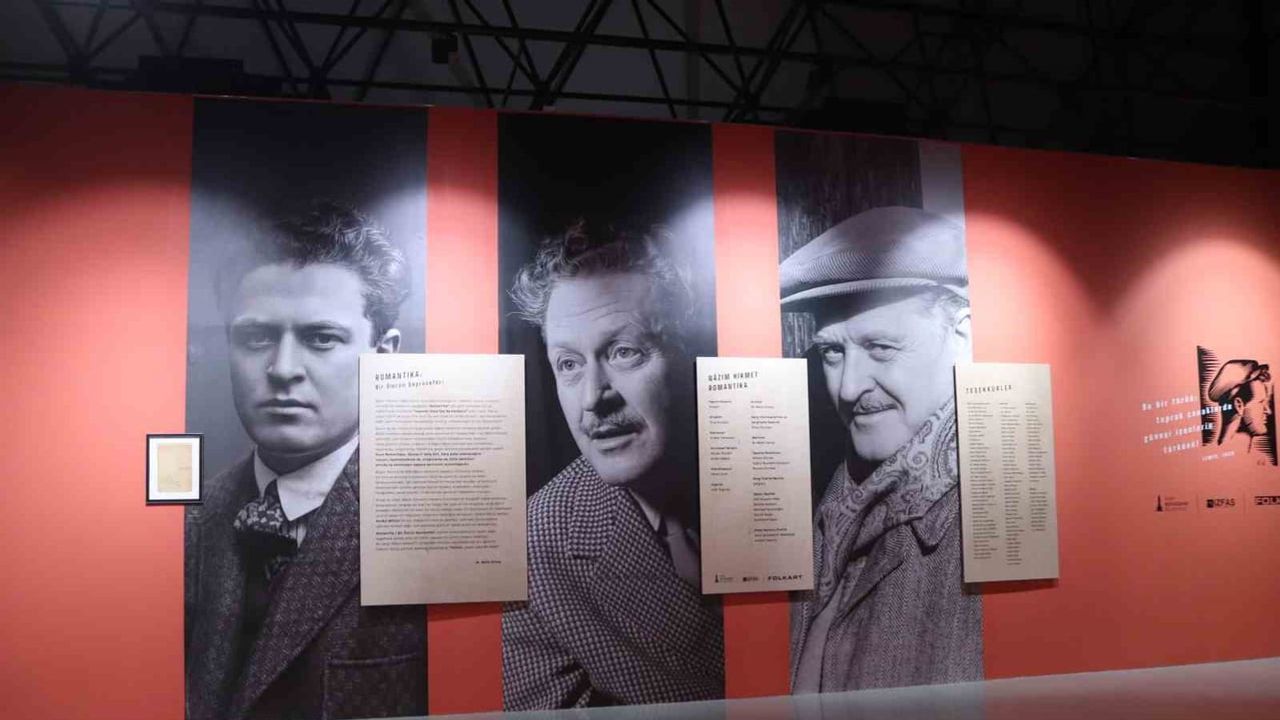 Nazım Hikmet sergisi 'Romantika' İzmir'de yaşamı ve mirasıyla buluştu