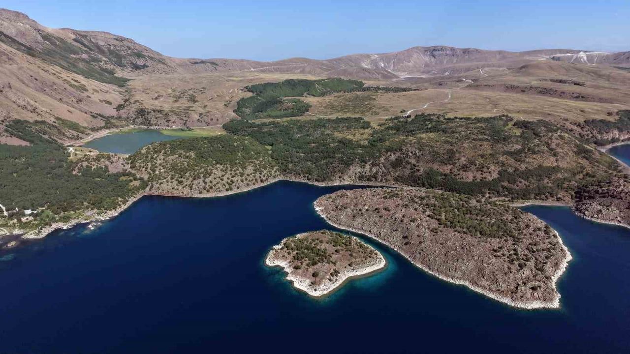 Nemrut kalderası ve jeotermal kaynaklar Bitlis turizmini şekillendiriyor