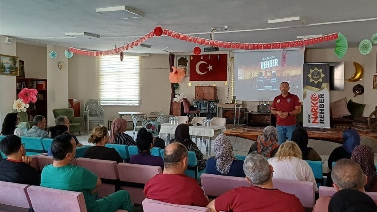 Niğde'de farkındalık artırıldı: 674 kişiye narkotik bilgilendirmesi