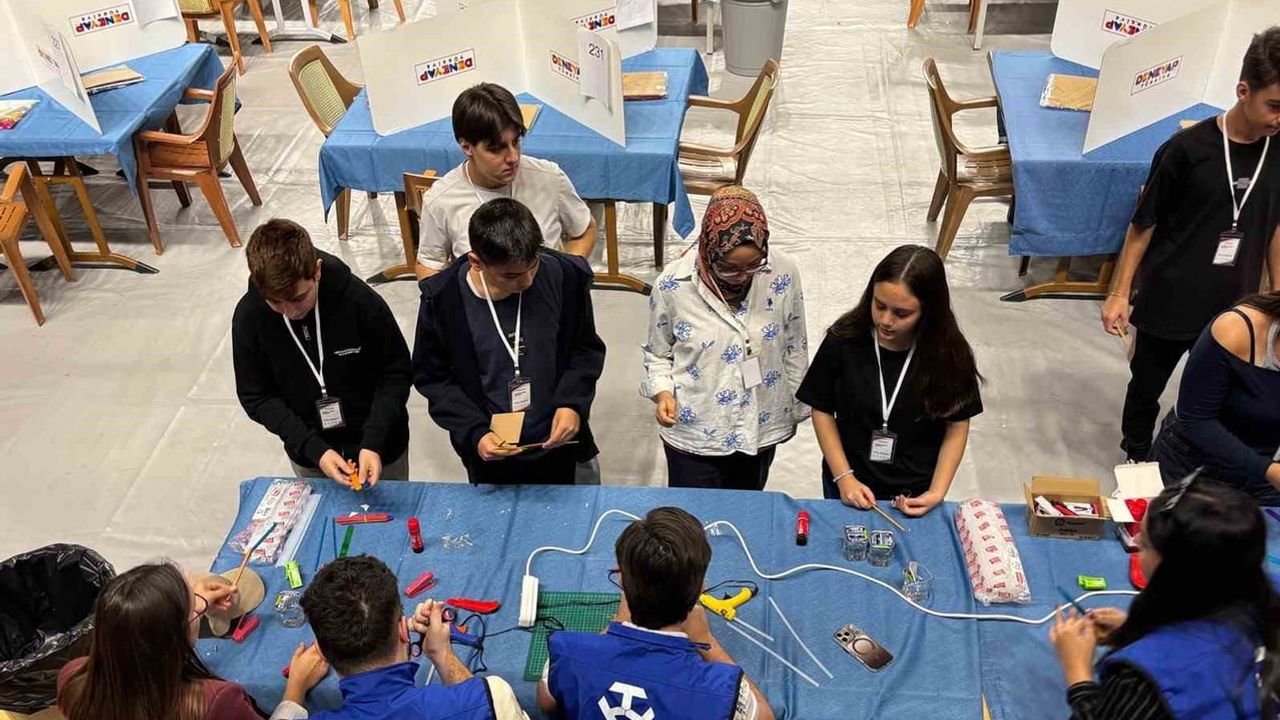 Niğde'de yüzlerce öğrenci DENEYAP atölyesi için yeteneklerini sınadı