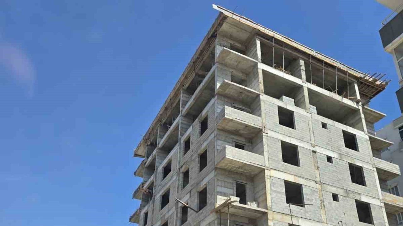 Nizip'te iş kazası: 7'nci kattan düşen yabancı uyruklu işçi yaşamını yitirdi
