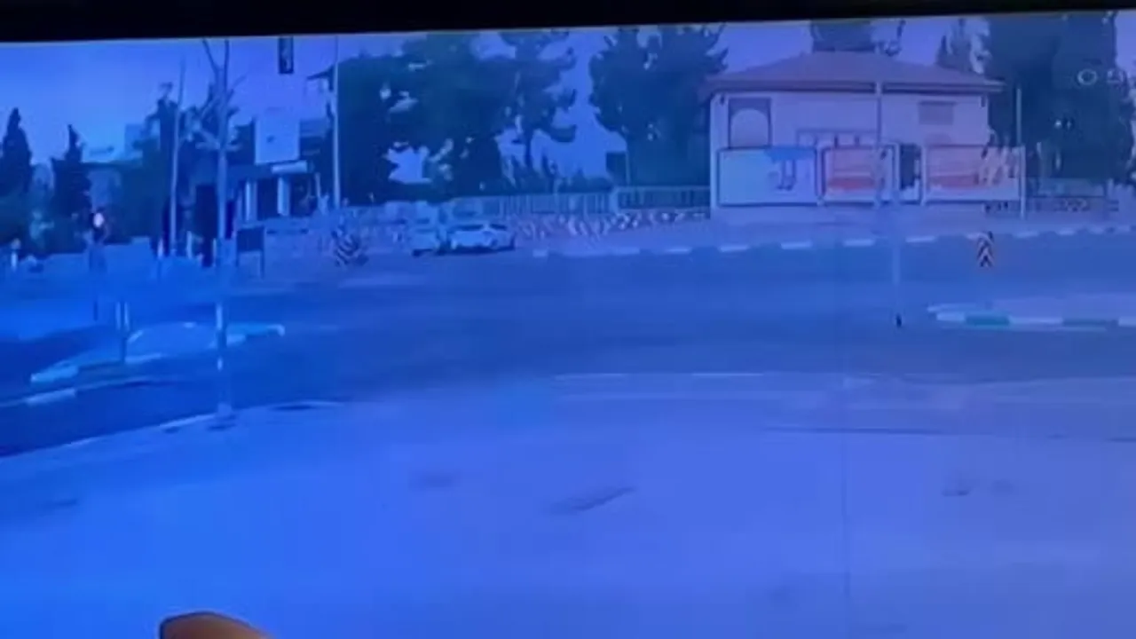 Nizip'te kavşakta kontrolden çıkan motosiklet devrildi: 14 yaşındaki sürücü hayatını kaybetti