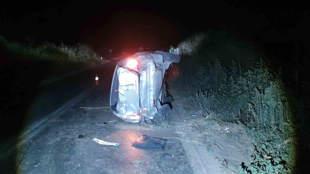 Ödemiş'te virajı kaçıran otomobil kanala devrildi, 1 kişi hayatını kaybetti