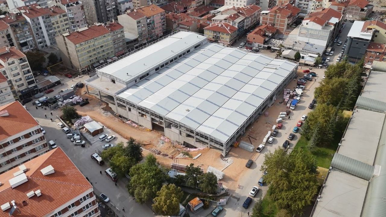 Odunpazarı'nda yeni kapalı pazar yerinde inşaat yüzde 75 tamamlandı