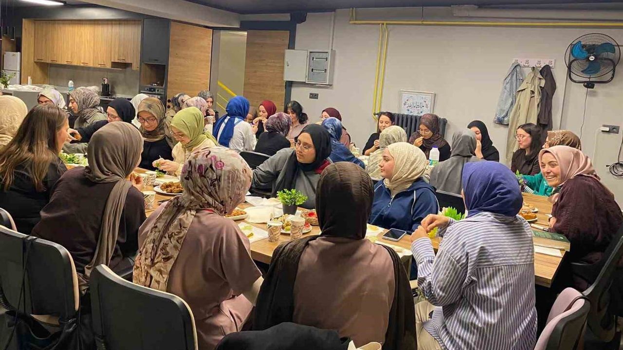 Öğrenciler ADRM'de manevi sohbetlerde bir araya geldi