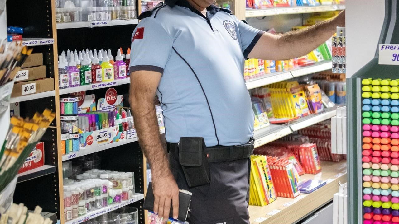 Okul alışverişinde şeffaflık: Kuşadası'nda kırtasiye denetimleri sıklaştı