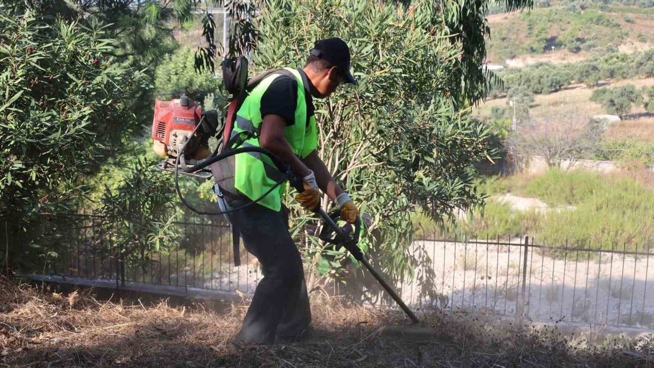 Okul bahçeleri yeni eğitim yılına hazırlanıyor: Hatay Büyükşehir Belediyesi düzenlemeleri hızlandırdı