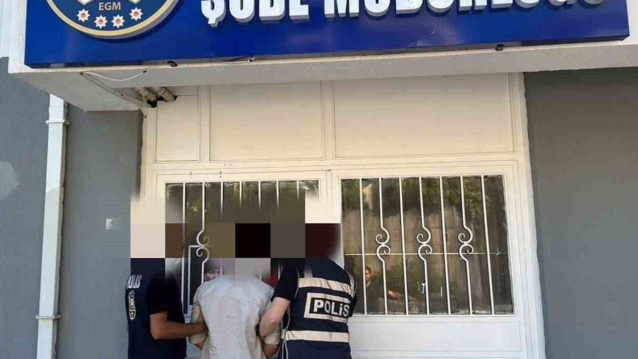 Okul bahçesinden Atatürk büstünü söken kişi Kötekli'de yakalandı