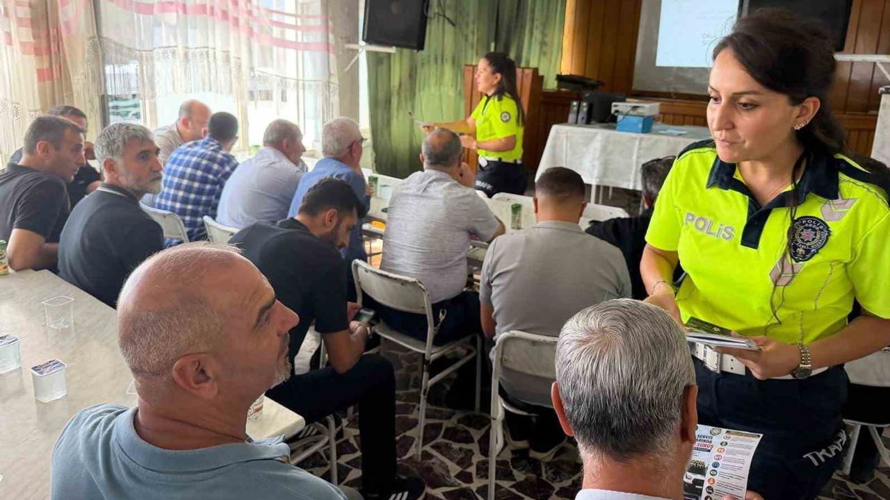Okula güvenle gidilmesi için servis sürücülerine uygulamalı eğitim
