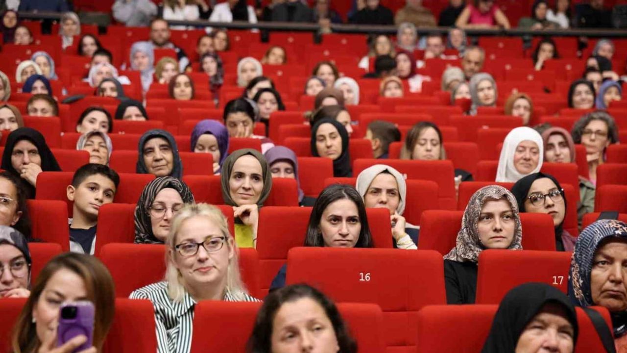Okula uyumda ailelere zaman tanıma ve güven verme çağrısı