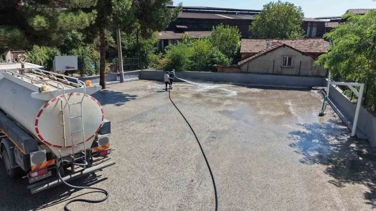 Okullar yeni döneme hazır: Karabük'te kapsamlı hijyen seferberliği
